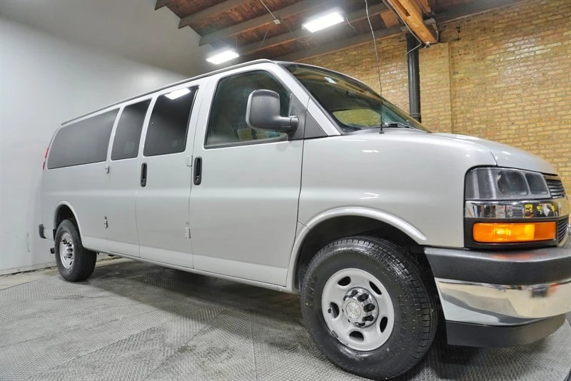 2017 Chevrolet Express - Image 8 of 21