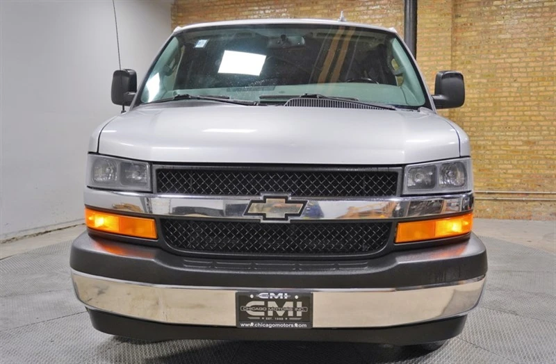 2017 Chevrolet Express - Image 4 of 21