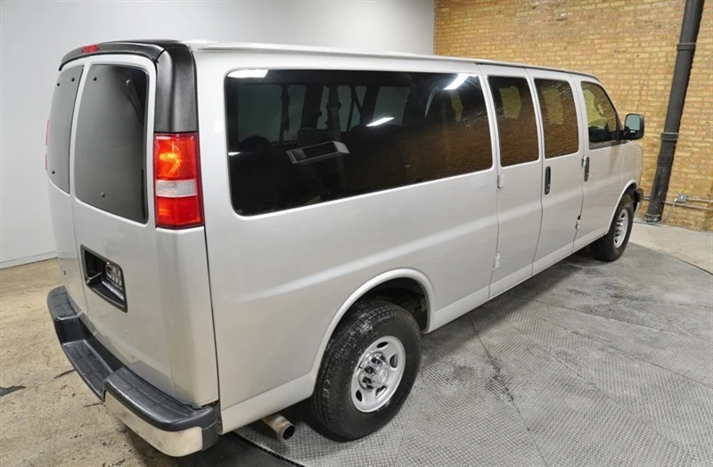 2017 Chevrolet Express - Image 13 of 21