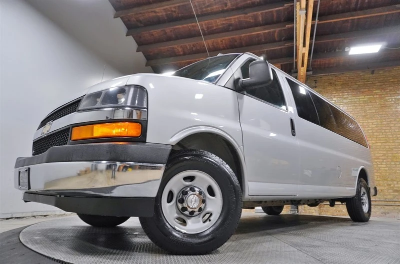 2017 Chevrolet Express - Image 3 of 21