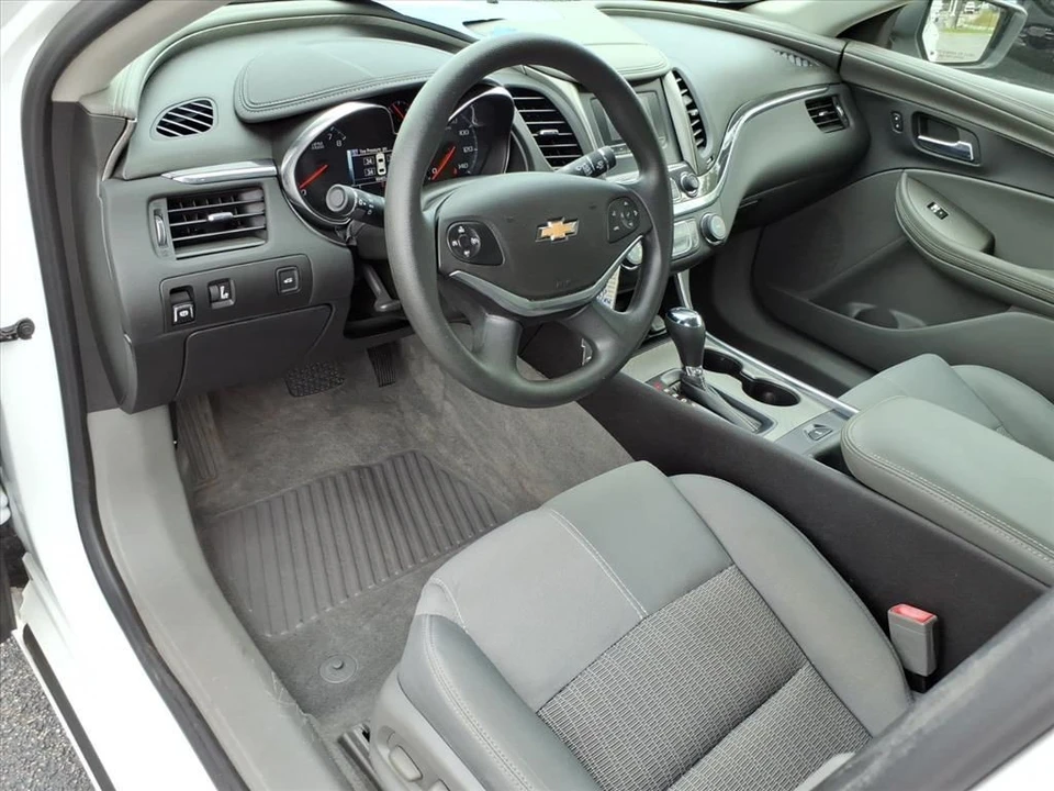 2017 Chevrolet Impala 10th Gen - Image 8 of 12