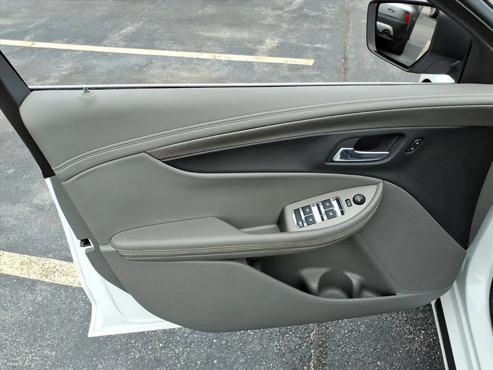 2017 Chevrolet Impala 10th Gen - Image 15 of 21
