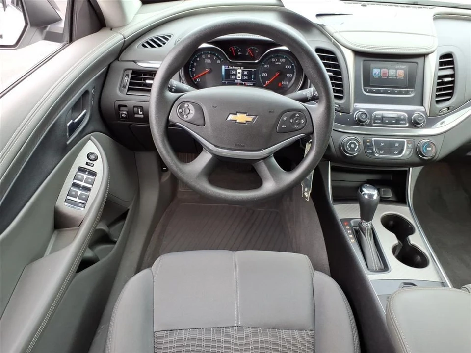2017 Chevrolet Impala 10th Gen - Image 5 of 12