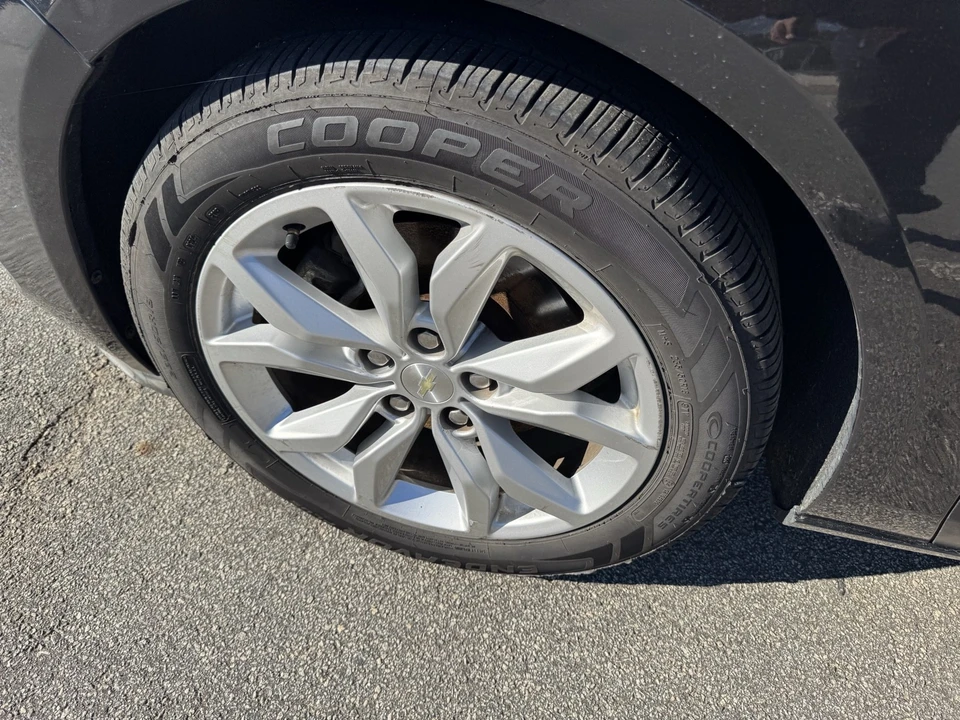 2017 Chevrolet Impala 10th Gen - Image 10 of 15
