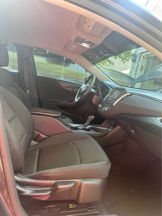 2017 Chevrolet Malibu - Image 5 of 10