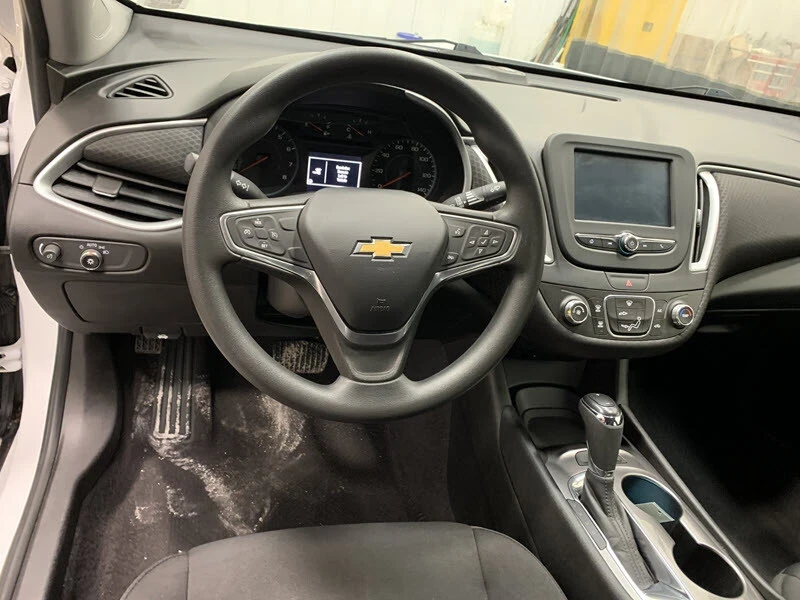 2017 Chevrolet Malibu - Image 8 of 21