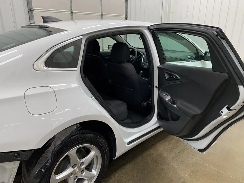 2017 Chevrolet Malibu - Image 16 of 21
