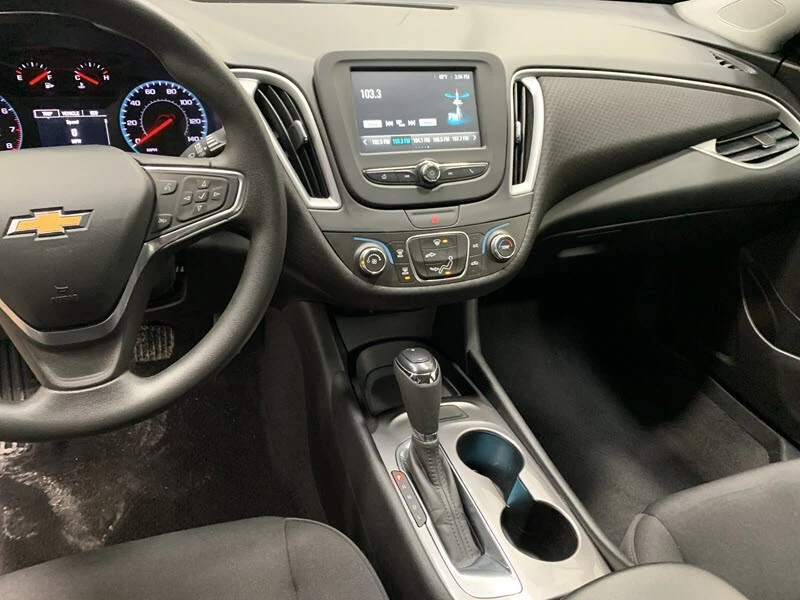 2017 Chevrolet Malibu - Image 9 of 21