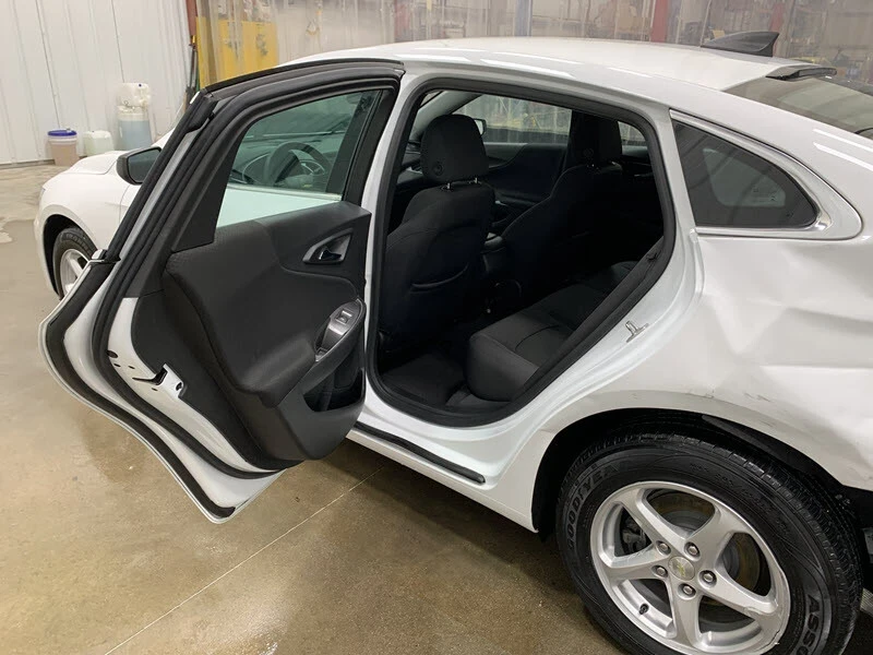 2017 Chevrolet Malibu - Image 11 of 21
