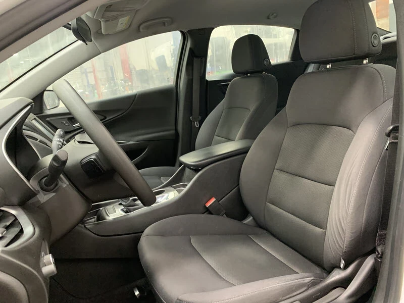 2017 Chevrolet Malibu - Image 10 of 21