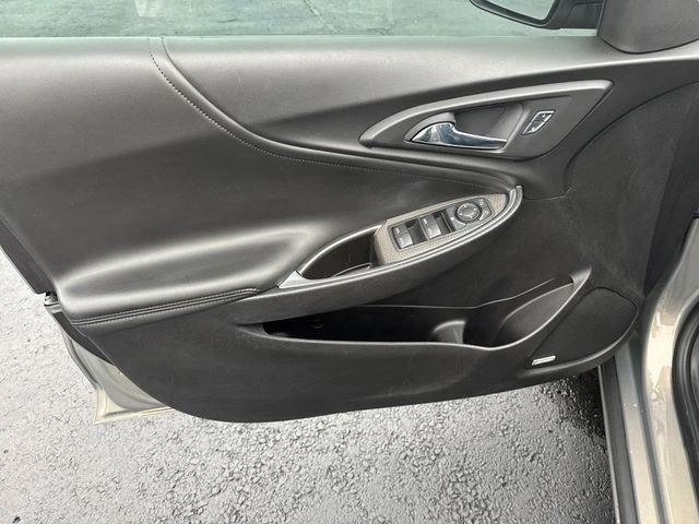 2017 Chevrolet Malibu - Image 10 of 12