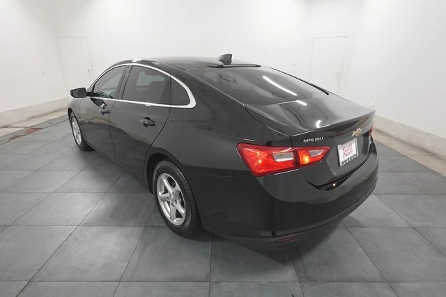 2017 Chevrolet Malibu - Image 6 of 20