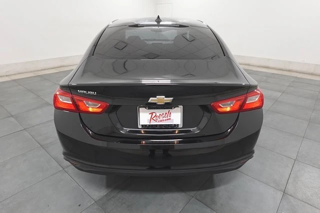 2017 Chevrolet Malibu - Image 7 of 20