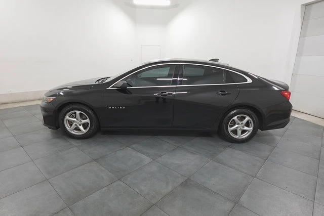 2017 Chevrolet Malibu - Image 5 of 20