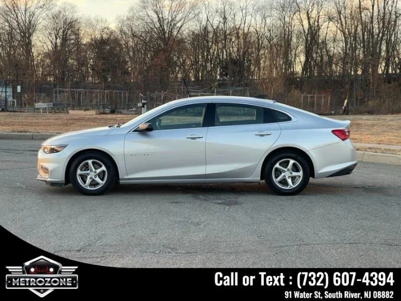 2017 Chevrolet Malibu - Image 7 of 12