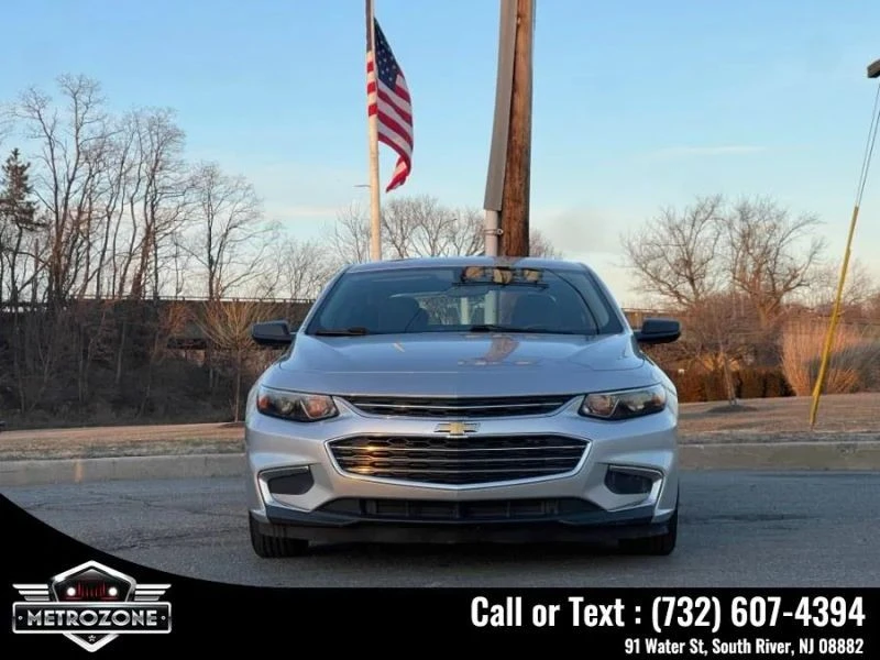 2017 Chevrolet Malibu - Image 2 of 12