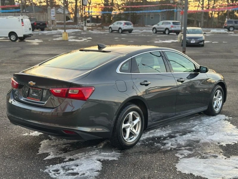 2017 Chevrolet Malibu - Image 5 of 12