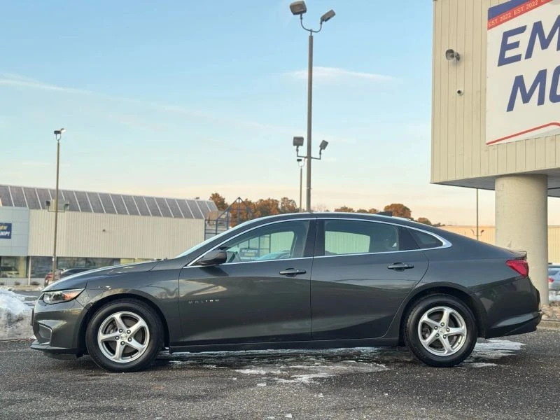 2017 Chevrolet Malibu - Image 2 of 12