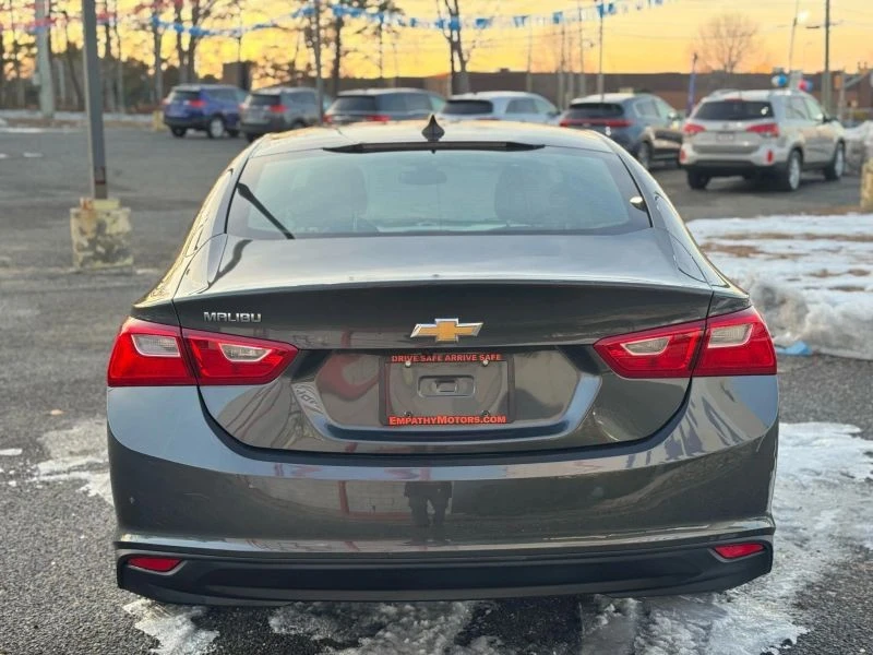 2017 Chevrolet Malibu - Image 4 of 12