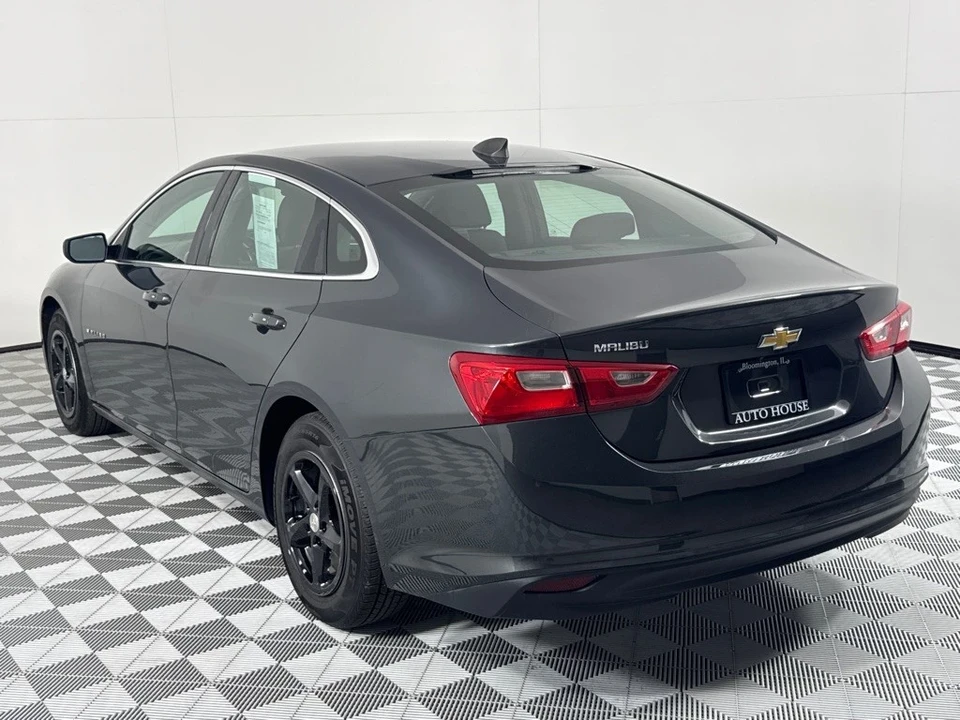 2017 Chevrolet Malibu - Image 7 of 12