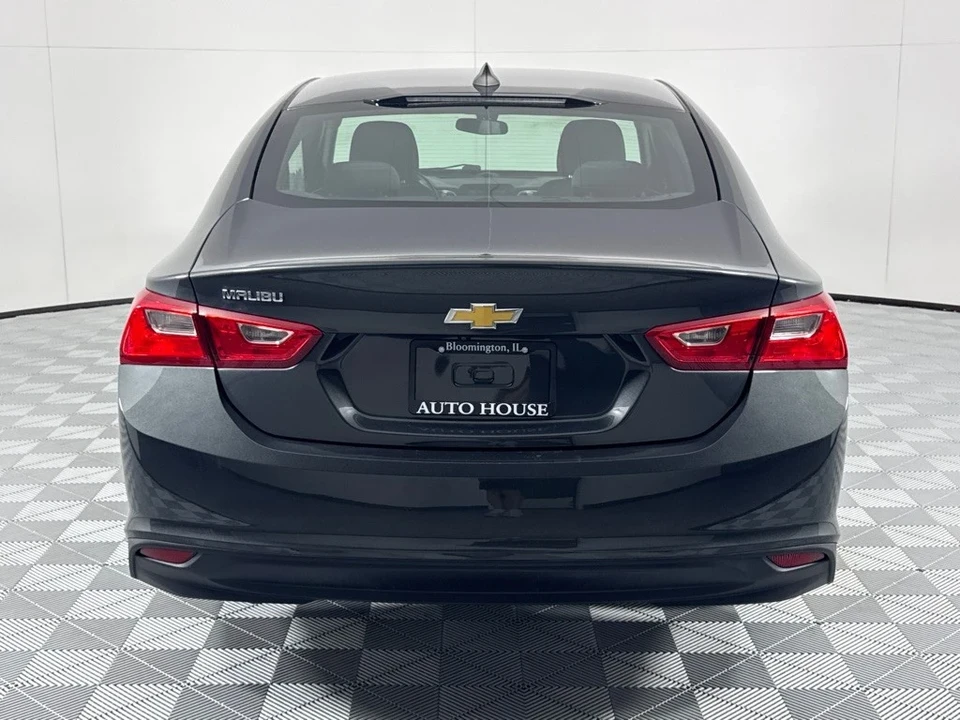 2017 Chevrolet Malibu - Image 6 of 12