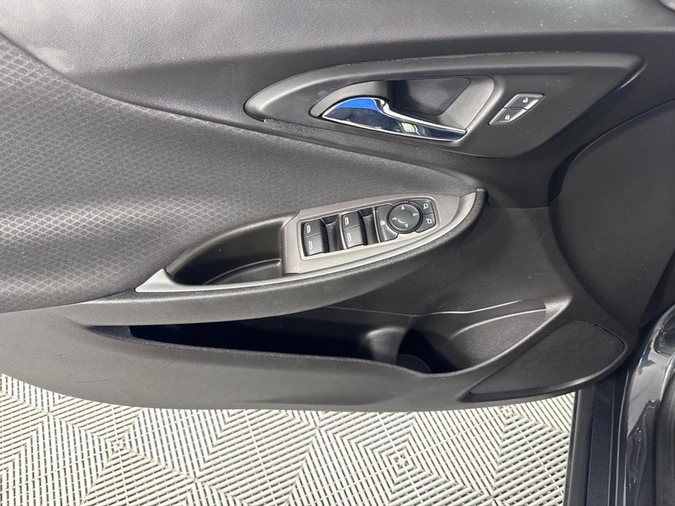 2017 Chevrolet Malibu - Image 13 of 21
