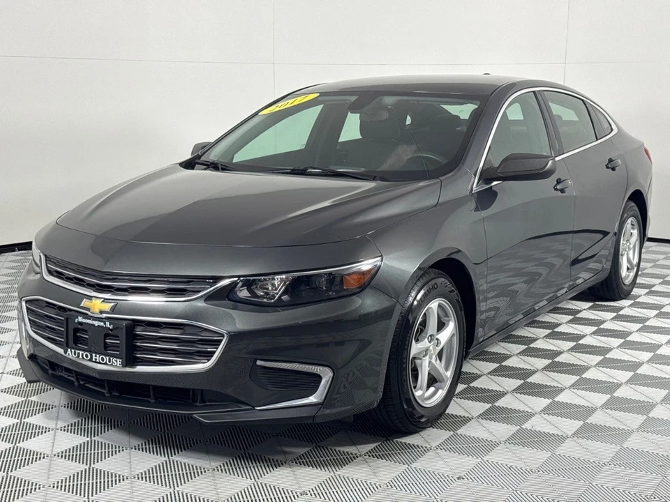 2017 Chevrolet Malibu - Image 9 of 12