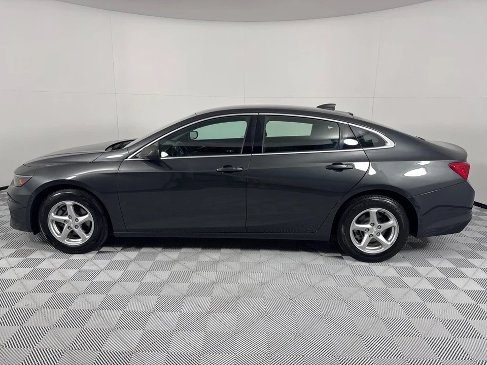 2017 Chevrolet Malibu - Image 7 of 12