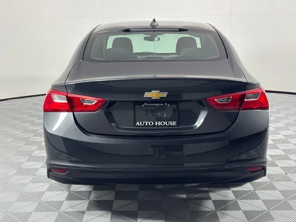 2017 Chevrolet Malibu - Image 4 of 12