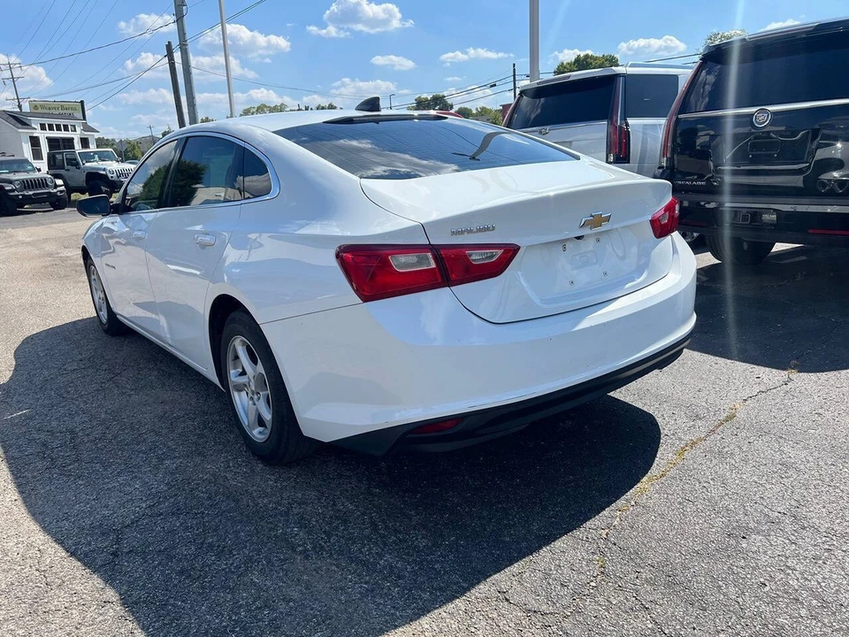 2017 Chevrolet Malibu - Image 3 of 9