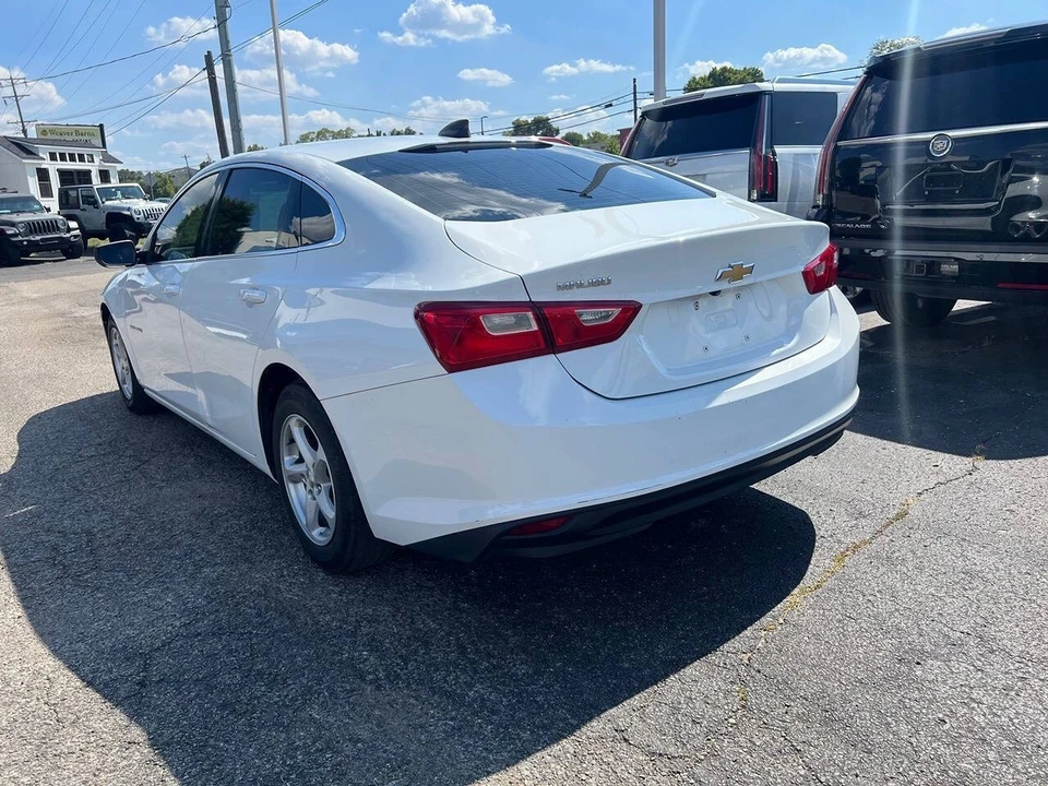 2017 Chevrolet Malibu - Image 3 of 10