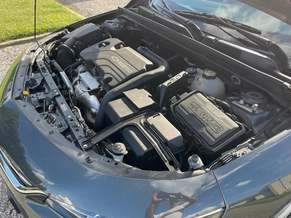 2017 Chevrolet Malibu - Image 14 of 17