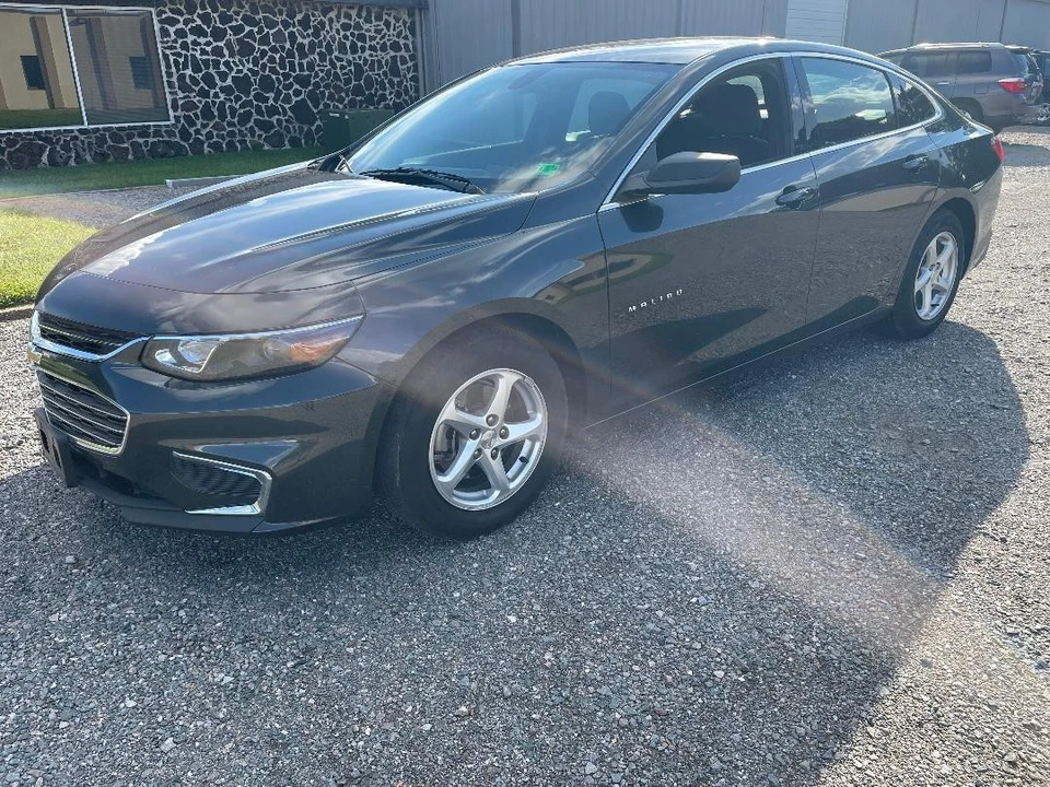 2017 Chevrolet Malibu - Image 5 of 17