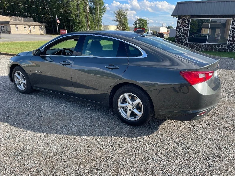 2017 Chevrolet Malibu - Image 4 of 17