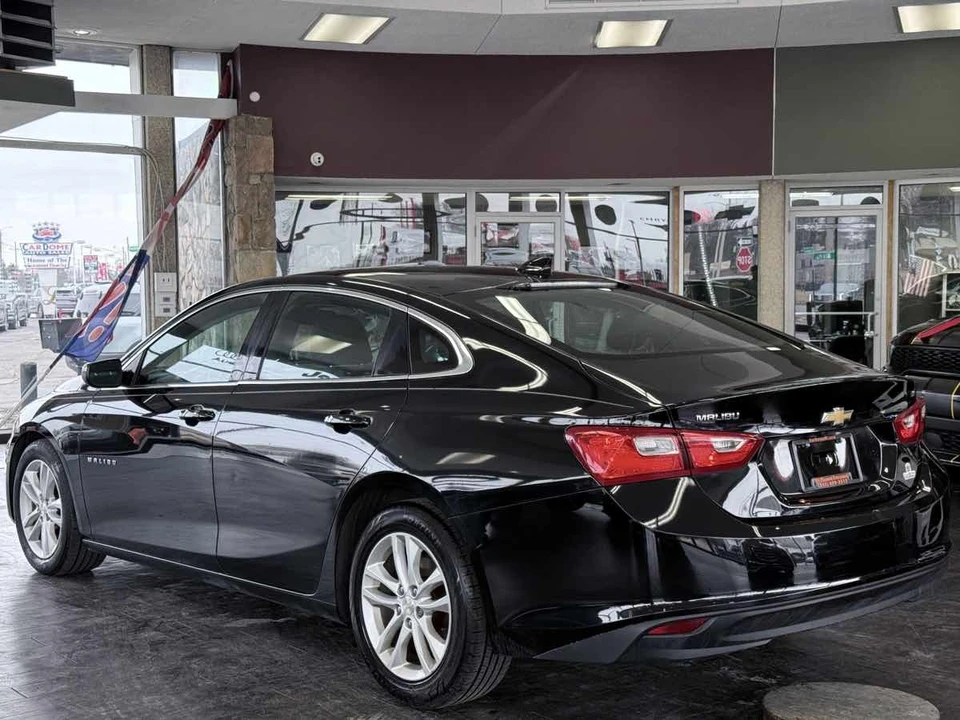 2017 Chevrolet Malibu - Image 11 of 12