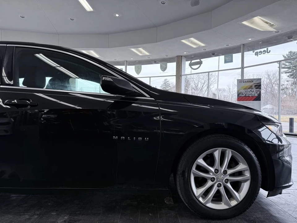2017 Chevrolet Malibu - Image 6 of 12