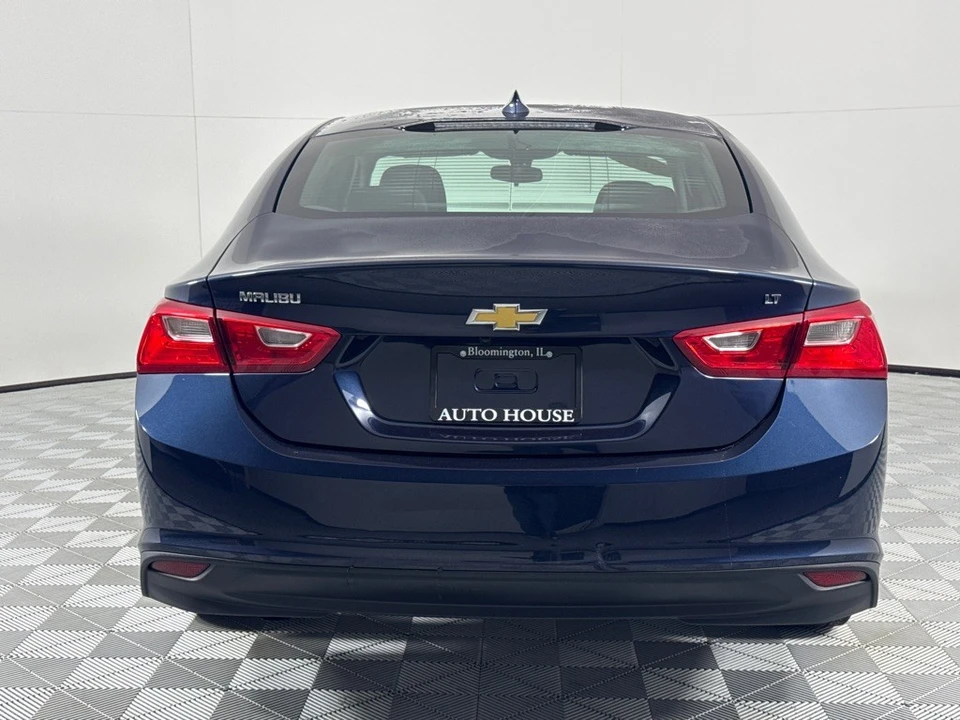 2017 Chevrolet Malibu - Image 6 of 12
