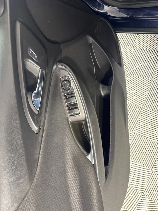 2017 Chevrolet Malibu - Image 11 of 12