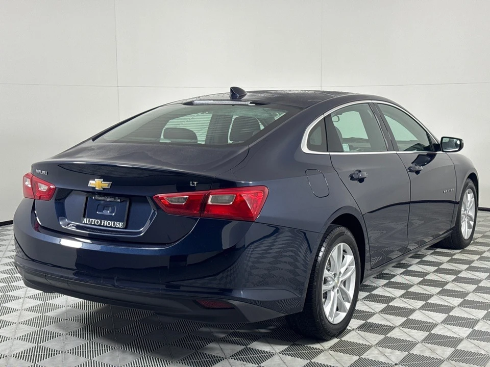 2017 Chevrolet Malibu - Image 5 of 12