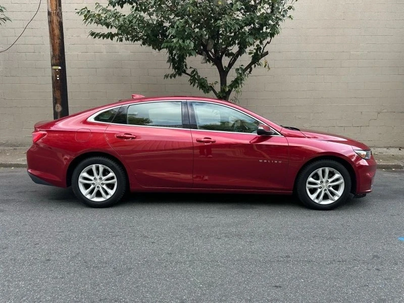 2017 Chevrolet Malibu - Image 8 of 12