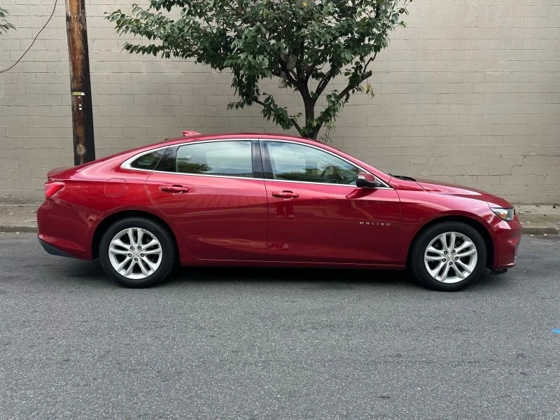 2017 Chevrolet Malibu - Image 8 of 12