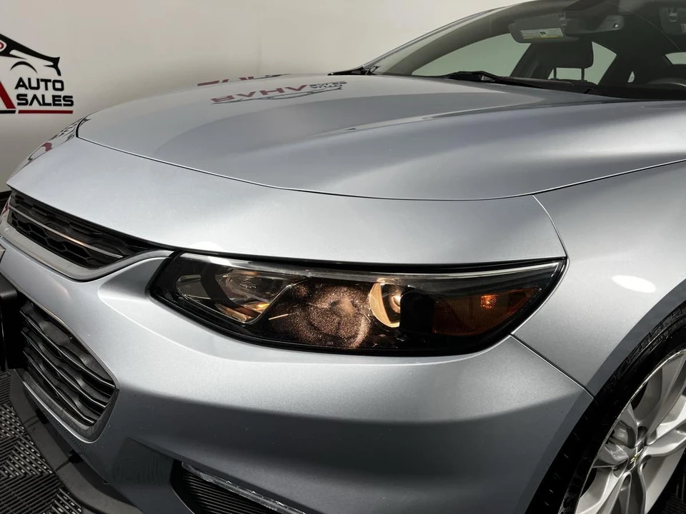 2017 Chevrolet Malibu - Image 14 of 21