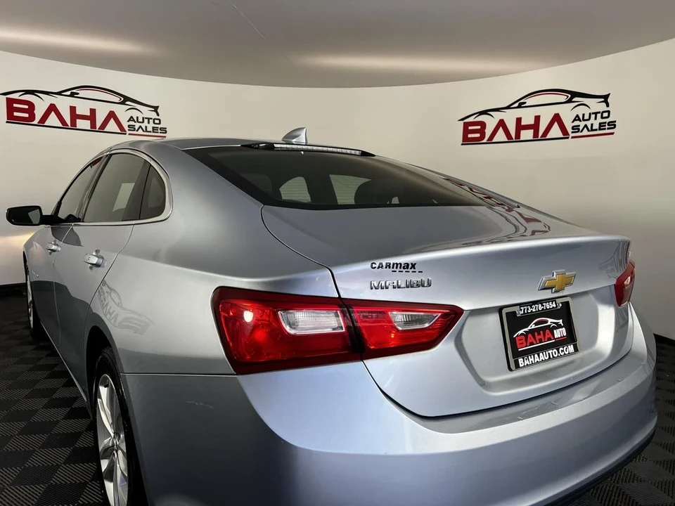 2017 Chevrolet Malibu - Image 4 of 21