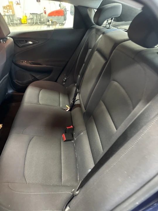 2017 Chevrolet Malibu - Image 10 of 12