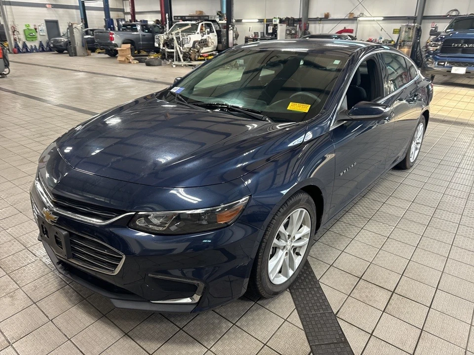 2017 Chevrolet Malibu - Image 3 of 12