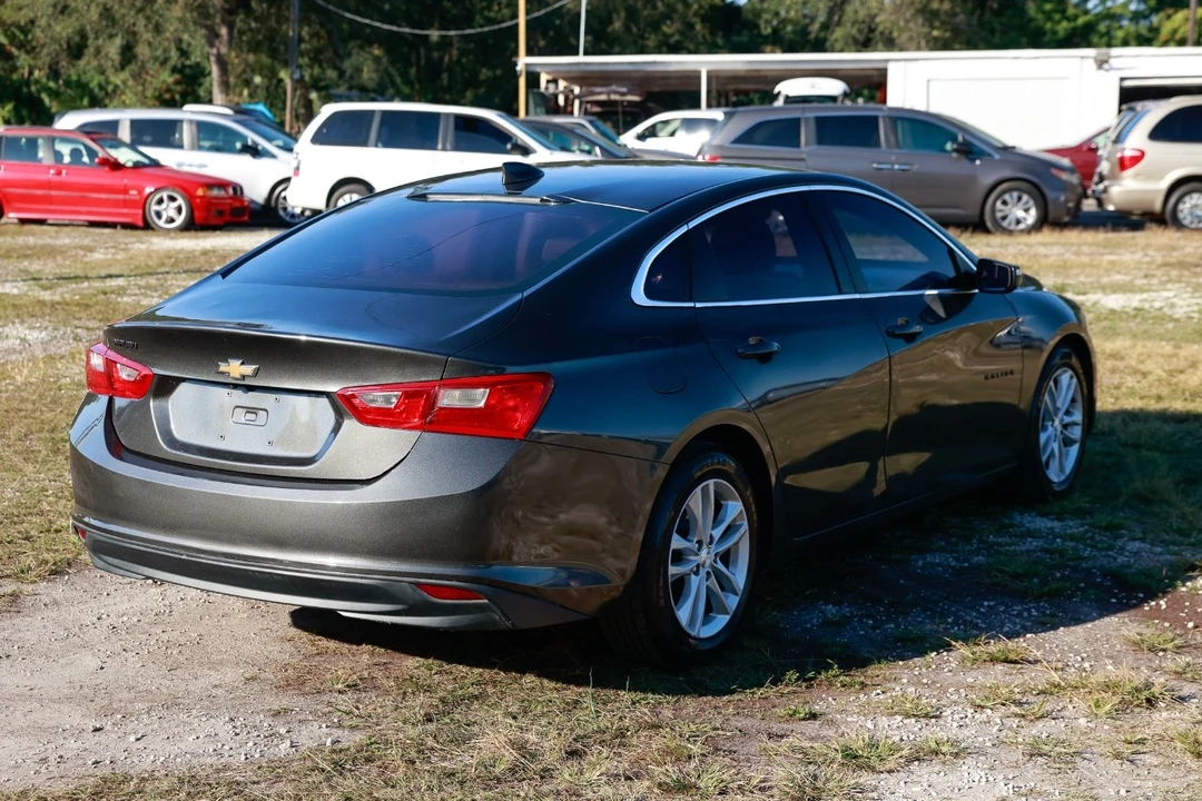 2017 Chevrolet Malibu - Image 11 of 12