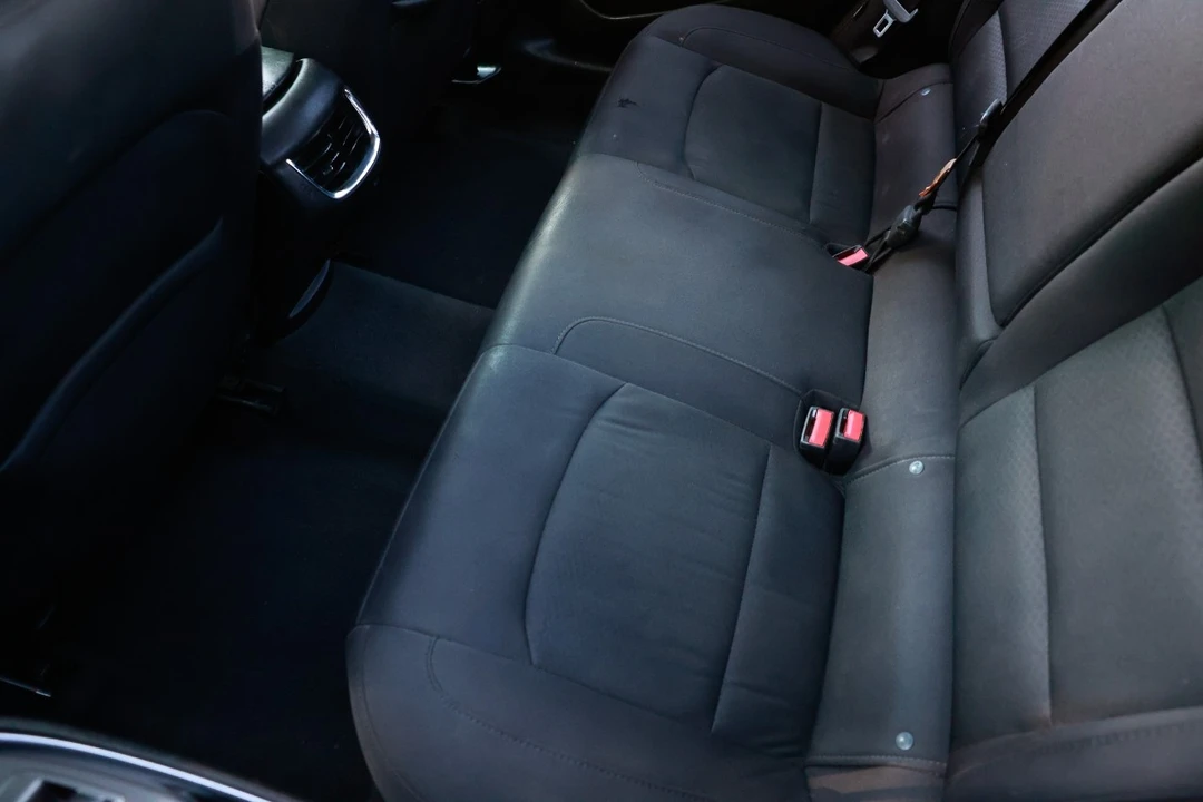 2017 Chevrolet Malibu - Image 10 of 12