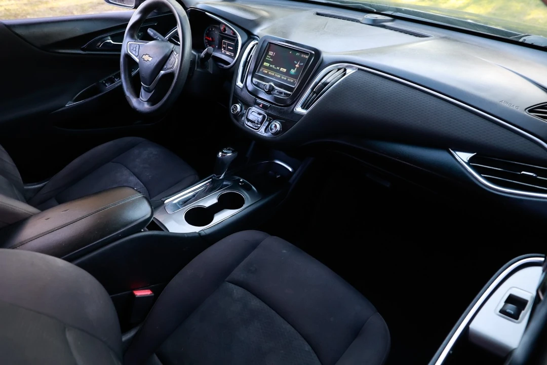 2017 Chevrolet Malibu - Image 16 of 21