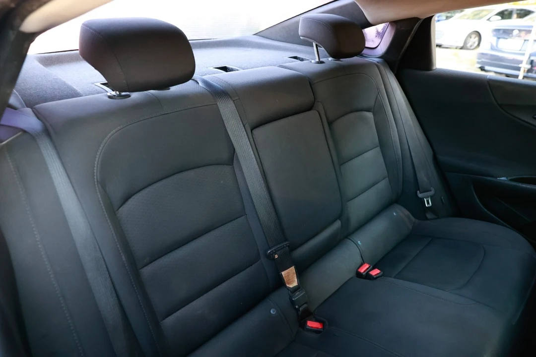 2017 Chevrolet Malibu - Image 14 of 21