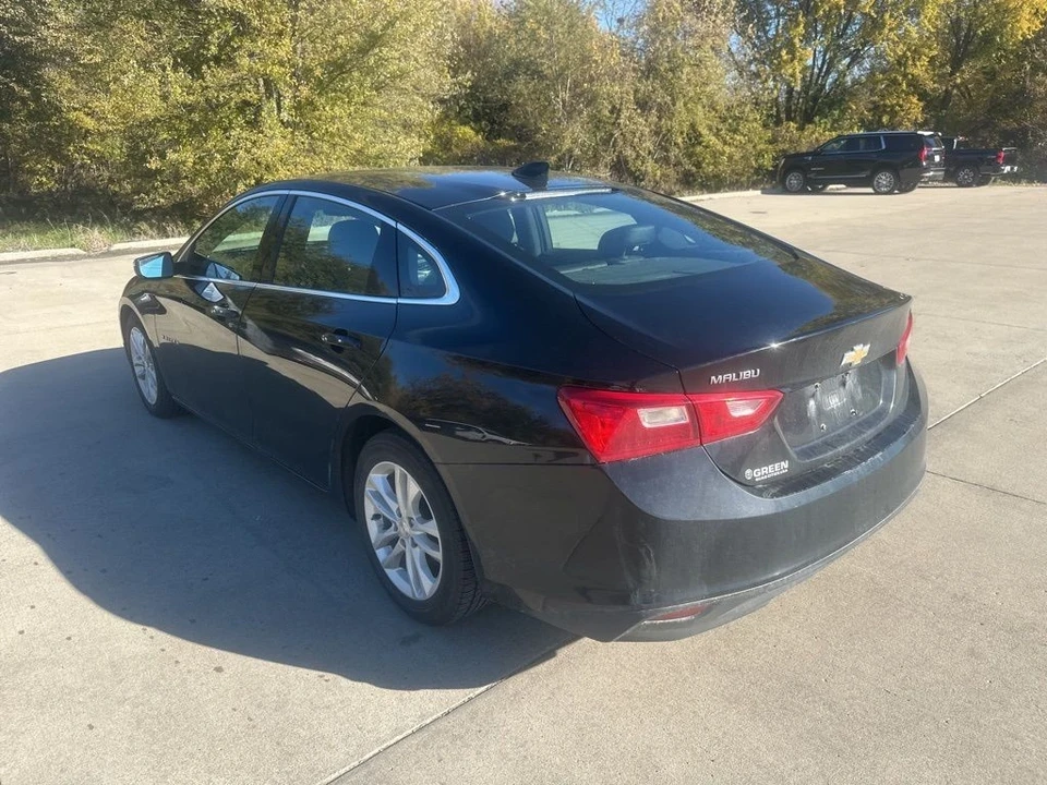 2017 Chevrolet Malibu - Image 9 of 12